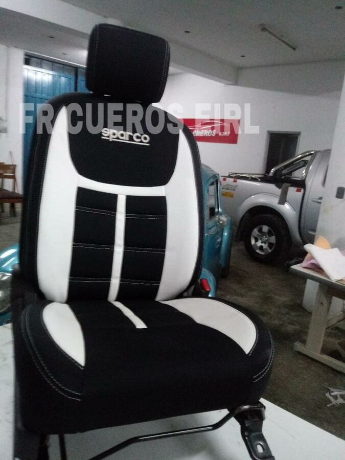 Funda deportiva universal negro y blanco
