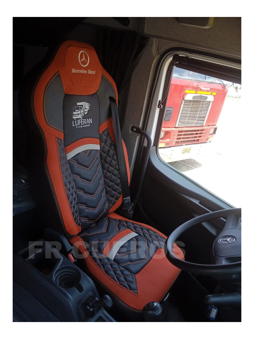 Camión con asiento tapizado listo para instalar